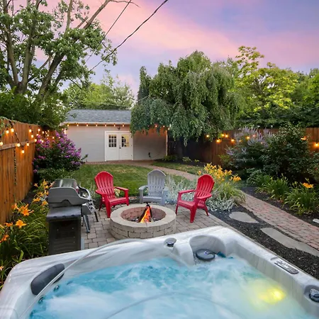 Home With Garage, Hot Tub, Near Osu & Short North